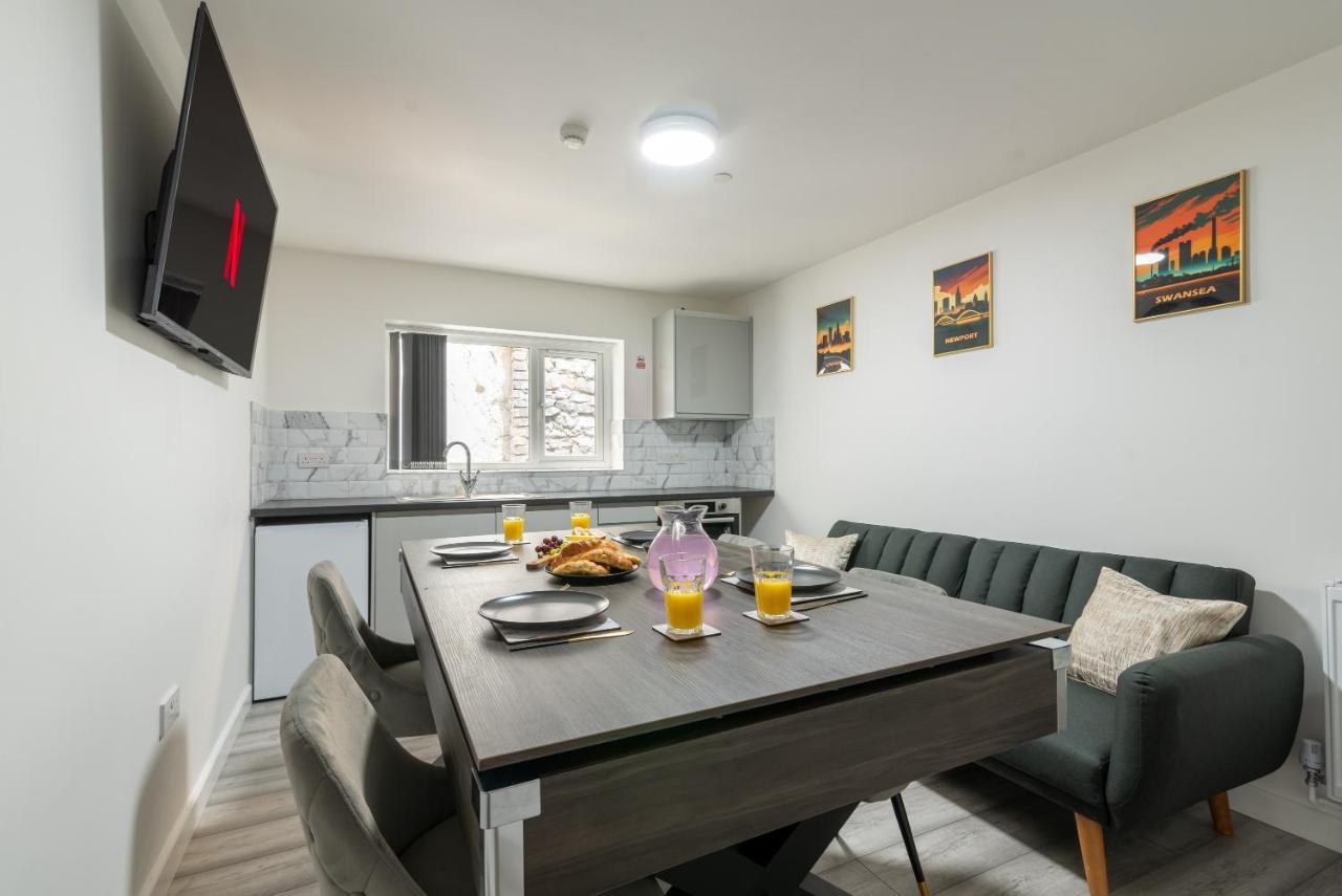 Exquisite Cardiff Apartments- With Garden Lounge & Games Room Esterno foto