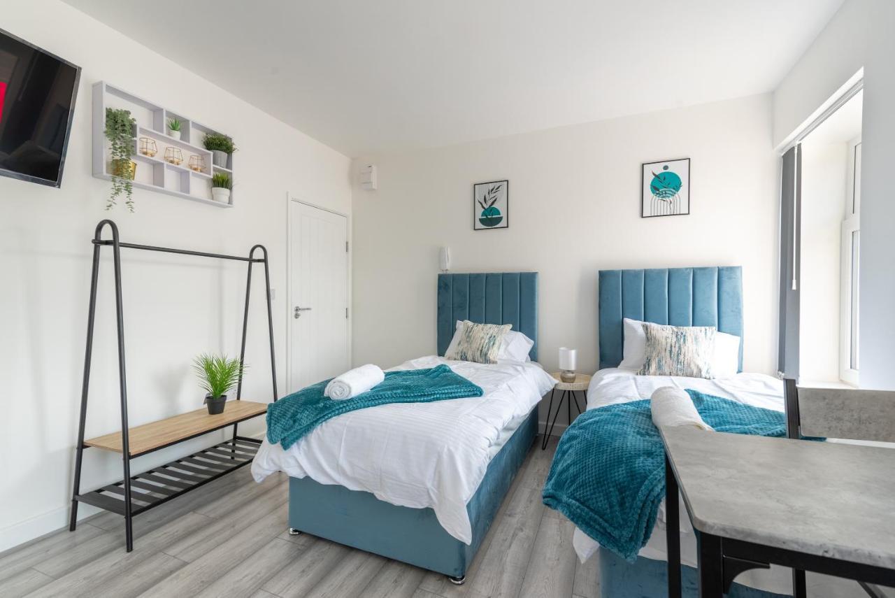 Exquisite Cardiff Apartments- With Garden Lounge & Games Room Esterno foto