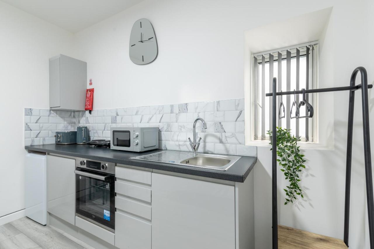 Exquisite Cardiff Apartments- With Garden Lounge & Games Room Esterno foto