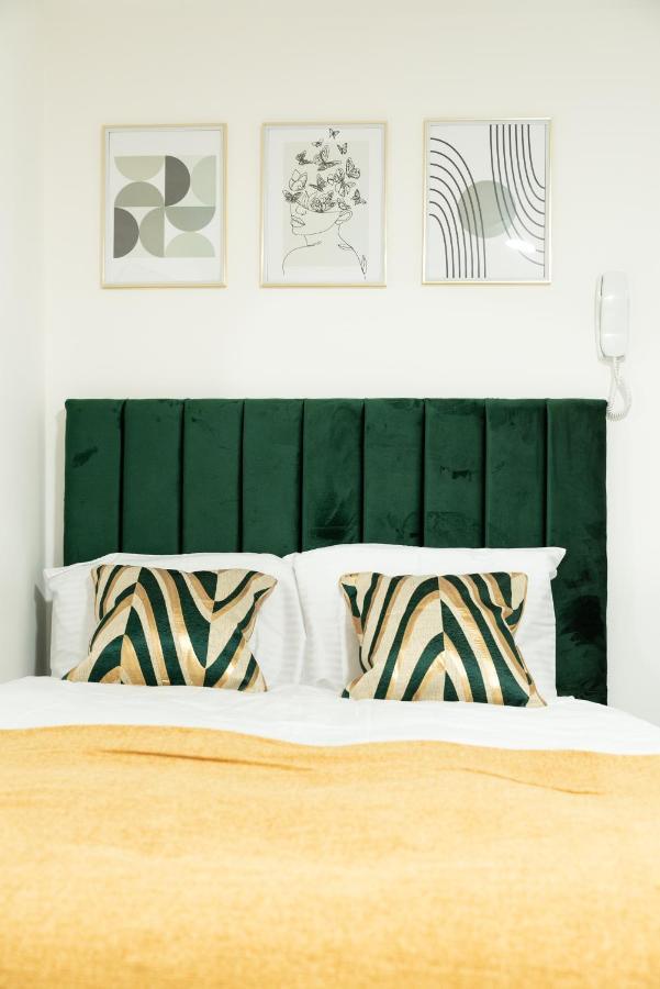 Exquisite Cardiff Apartments- With Garden Lounge & Games Room Esterno foto