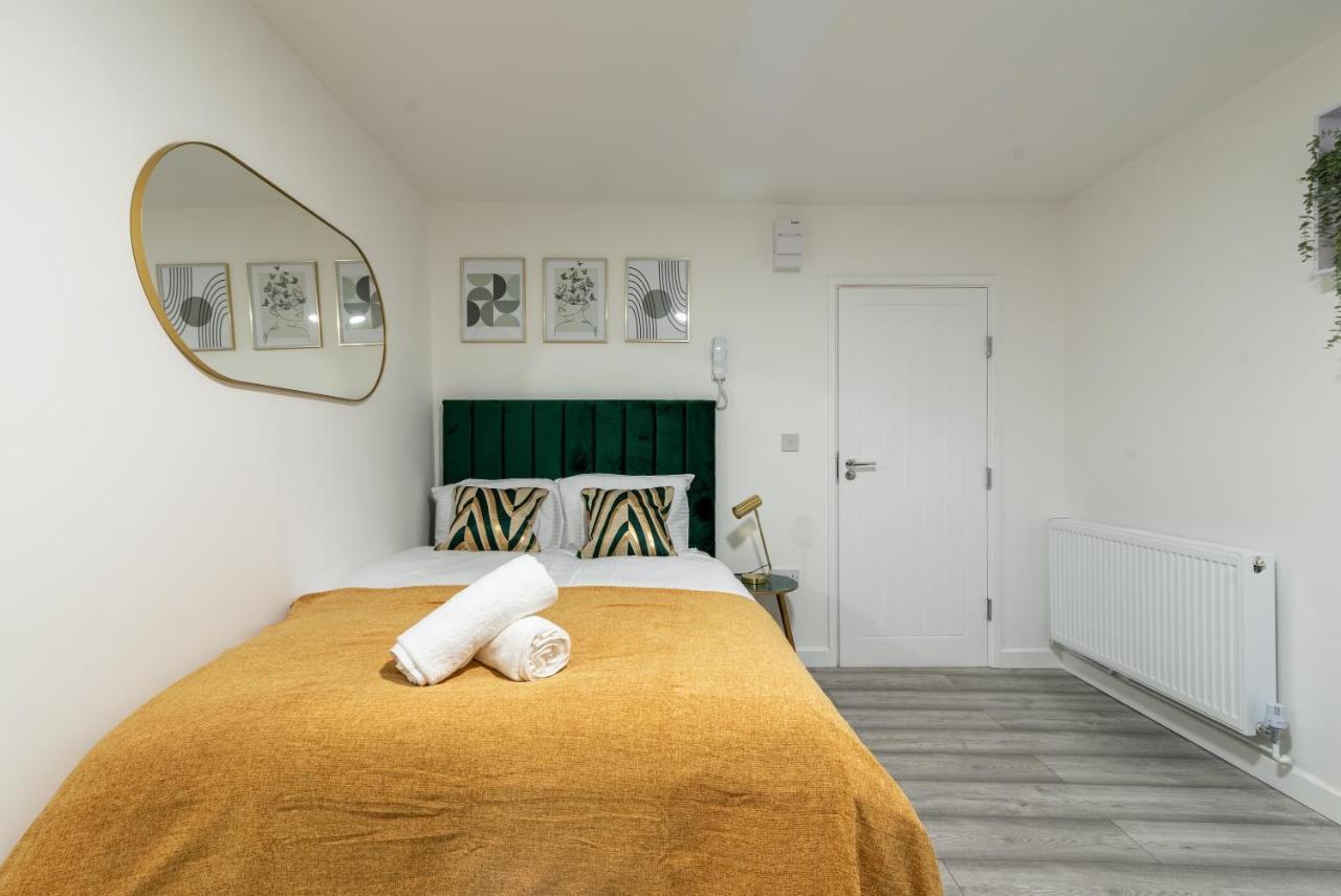 Exquisite Cardiff Apartments- With Garden Lounge & Games Room Esterno foto